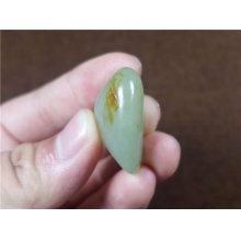琪玉商城和田玉红皮青白籽料9.8克已配2915手链