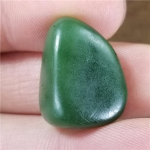 琪玉商城和田玉细腻油润完整好型稀少罕见正宗菠菜绿碧玉籽料7.8克